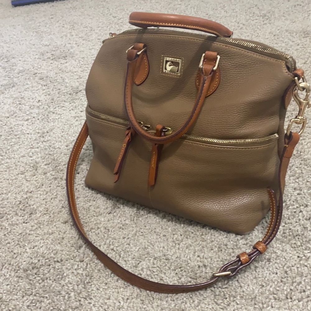 Dooney & Bourke purse with arm strap